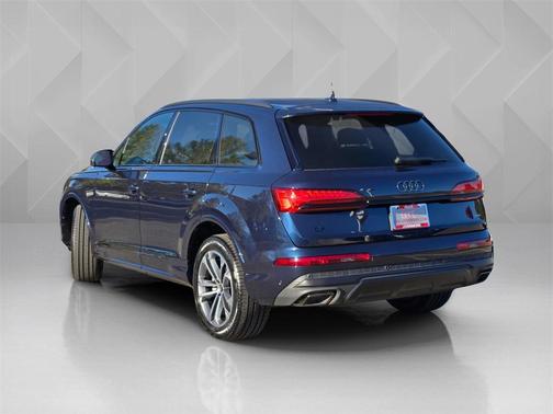 2026 Audi Q7 45 Premium Plus