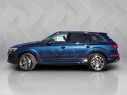 2026 Audi Q7 45 Premium Plus
