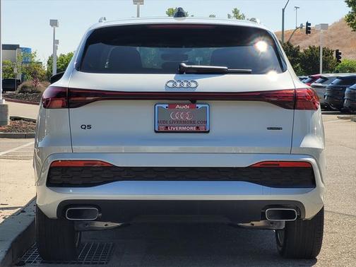 2025 Audi Q5 Premium Plus