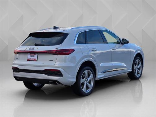2025 Audi Q5 Premium Plus TFSI quattro S tronic