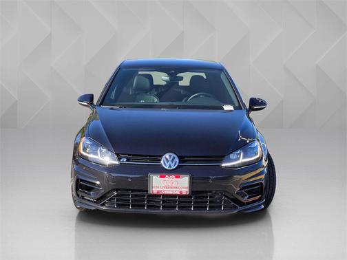 2018 Volkswagen Golf R 2.0T DSG