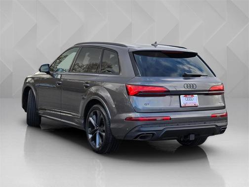2026 Audi Q7 55 Premium Plus