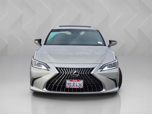 2023 Lexus ES 300h Base