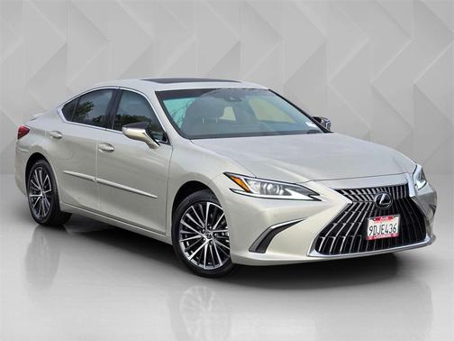 2023 Lexus ES 300h Base