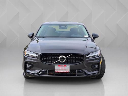 2025 Volvo S60 B5 Core