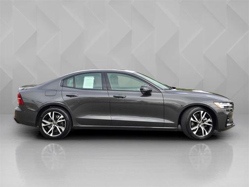 2025 Volvo S60 B5 Core
