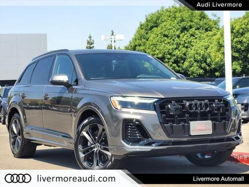 2025 Audi Q7 55 Premium Plus