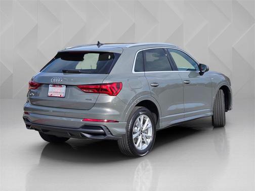 2025 Audi Q3 Premium 45 TFSI S line quattro Tiptronic