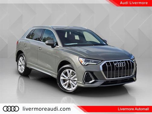 2025 Audi Q3 Premium 45 TFSI S line quattro Tiptronic
