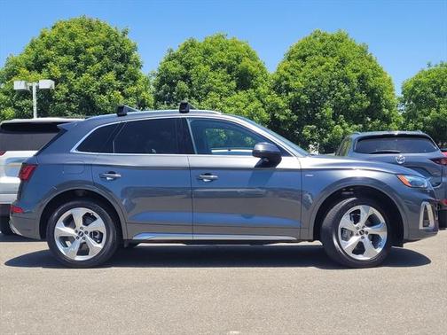 2023 Audi Q5 45 S line Premium Plus