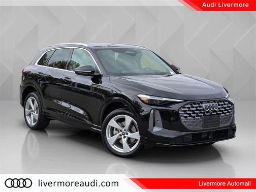 2025 Audi Q5 Premium Plus