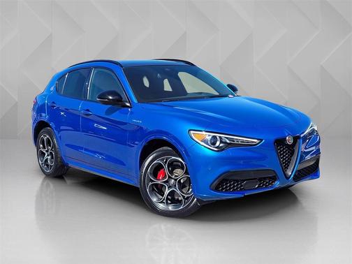 2023 Alfa Romeo Stelvio Veloce AWD