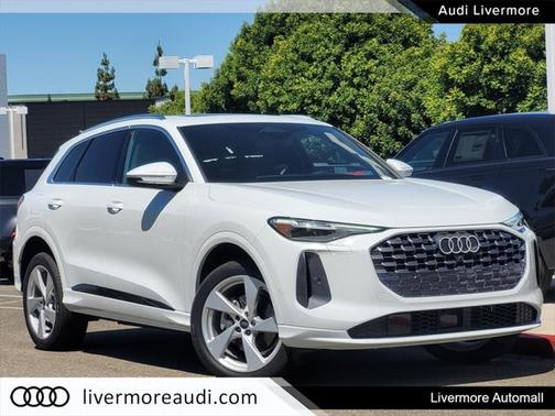 2025 Audi Q5 Premium Plus