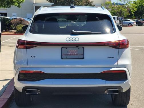 2025 Audi Q5 Premium Plus
