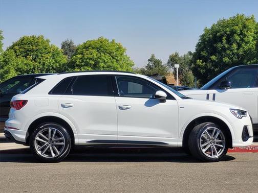 2024 Audi Q3 Premium 45 TFSI S line quattro Tiptronic