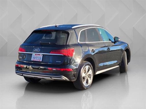 2022 Audi Q5 40 Premium Plus