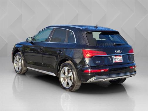 2022 Audi Q5 40 Premium Plus