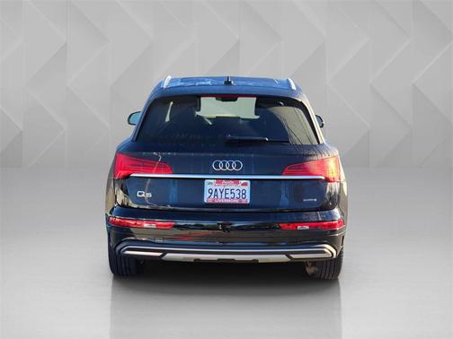 2022 Audi Q5 40 Premium Plus