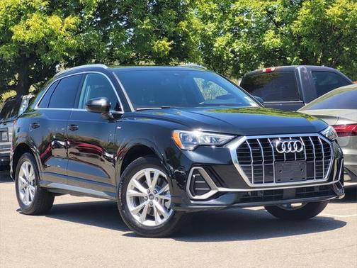 2022 Audi Q3 45 S line Premium