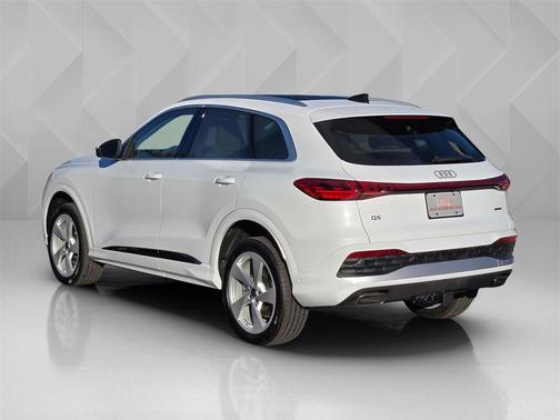 2025 Audi Q5 Premium Plus TFSI quattro S tronic