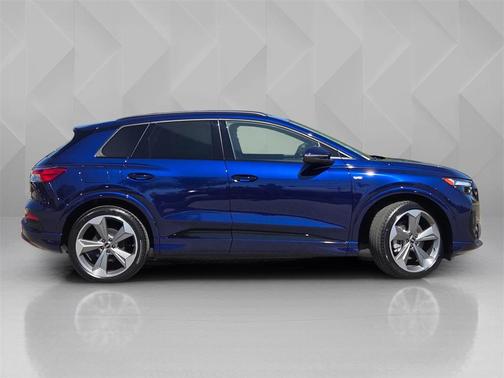 2025 Audi Q4 e-tron Premium Plus 55 quattro