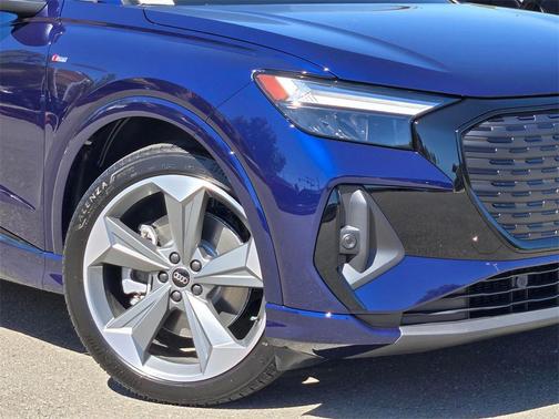 2025 Audi Q4 e-tron Premium Plus 55 quattro