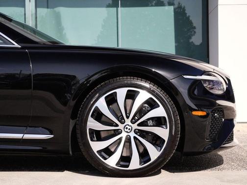 Beluga (solid) 2026 Bentley Continental GT Base