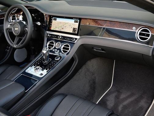 Beluga (solid) 2026 Bentley Continental GT Base