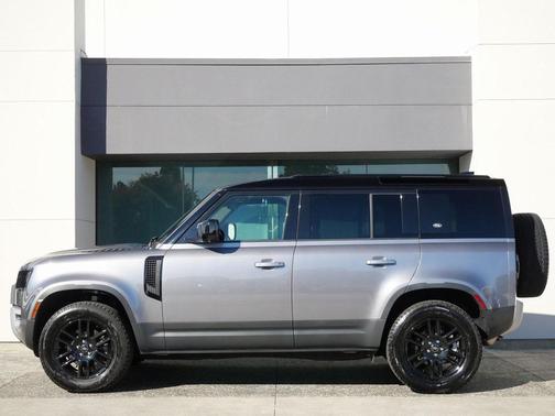 2022 Land Rover Defender 110 S