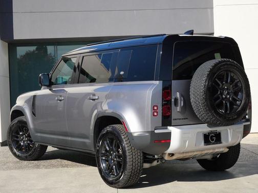 2022 Land Rover Defender 110 S