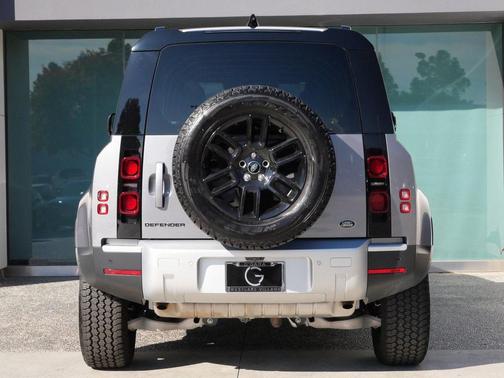 2022 Land Rover Defender 110 S