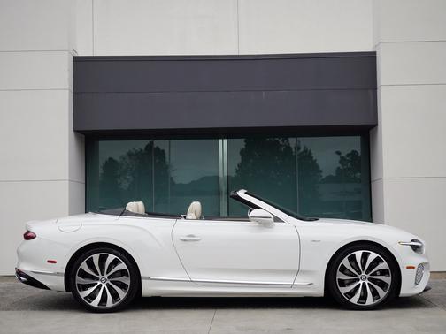 Glacier White 2026 Bentley Continental GT Azure