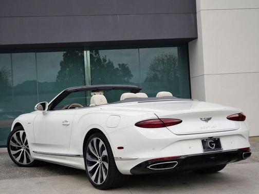 Glacier White 2026 Bentley Continental GT Base
