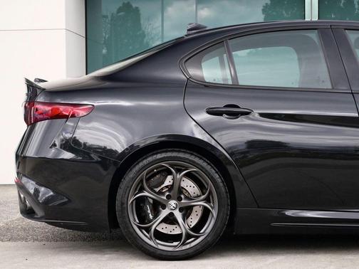 2019 Alfa Romeo Giulia Quadrifoglio