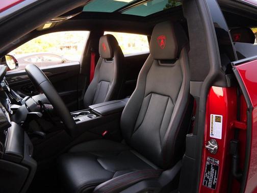 2023 Lamborghini Urus S