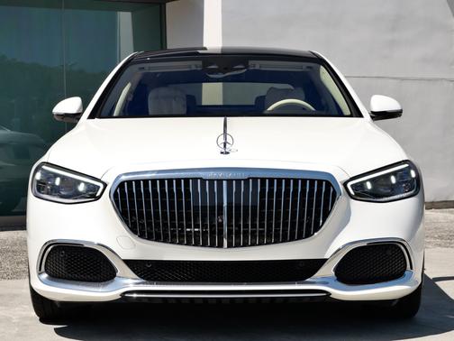 Diamond White 2022 Mercedes-Benz Maybach S 580 4MATIC