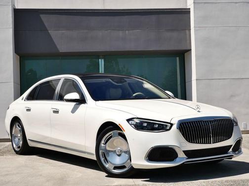 Diamond White 2022 Mercedes-Benz Maybach S 580 4MATIC