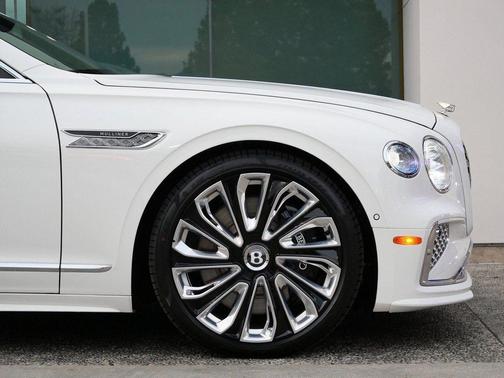2026 Bentley Flying Spur Mulliner