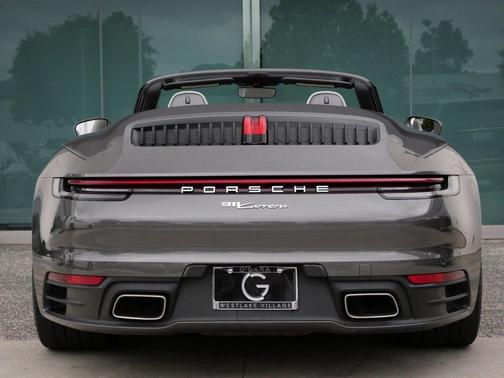2023 Porsche 911 Carrera