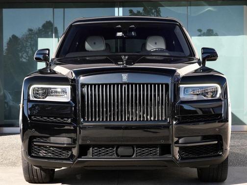 2022 Rolls-Royce Cullinan Black Badge