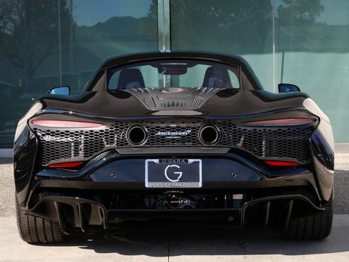 2024 McLaren Artura TechLux