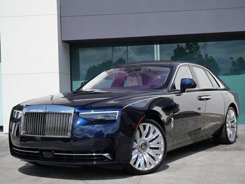 2025 Rolls-Royce Ghost 