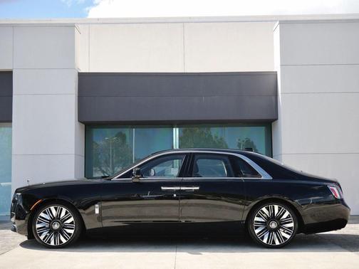 Black Diamond 2026 Rolls-Royce Ghost