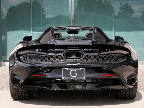 2025 McLaren 750S Spider
