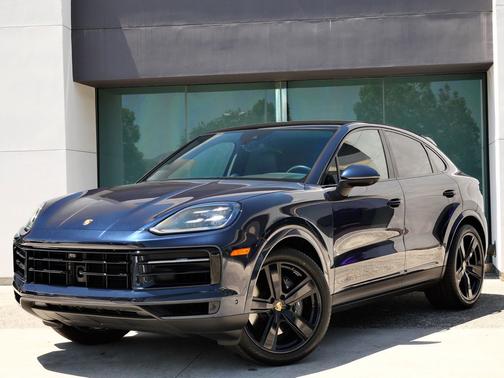 Algarve Blue Metallic 2024 Porsche Cayenne