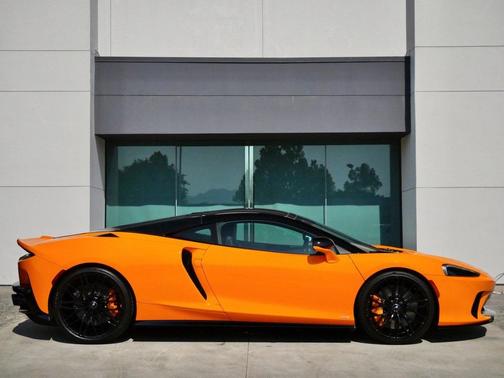 2026 McLaren GTS 