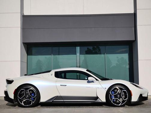 2022 Maserati MC20 