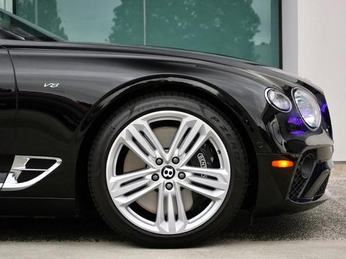 Beluga 2022 Bentley Continental GT V8
