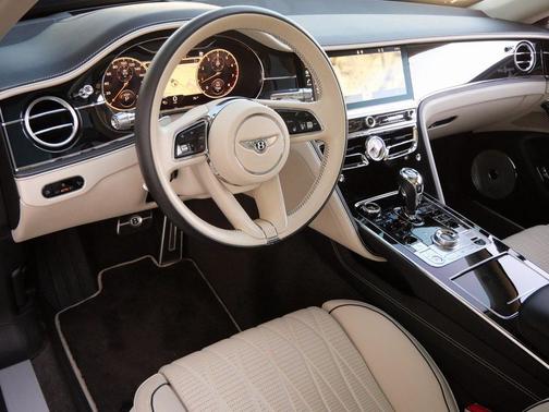 2021 Bentley Flying Spur V8
