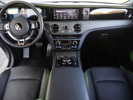 2024 Rolls-Royce Spectre 